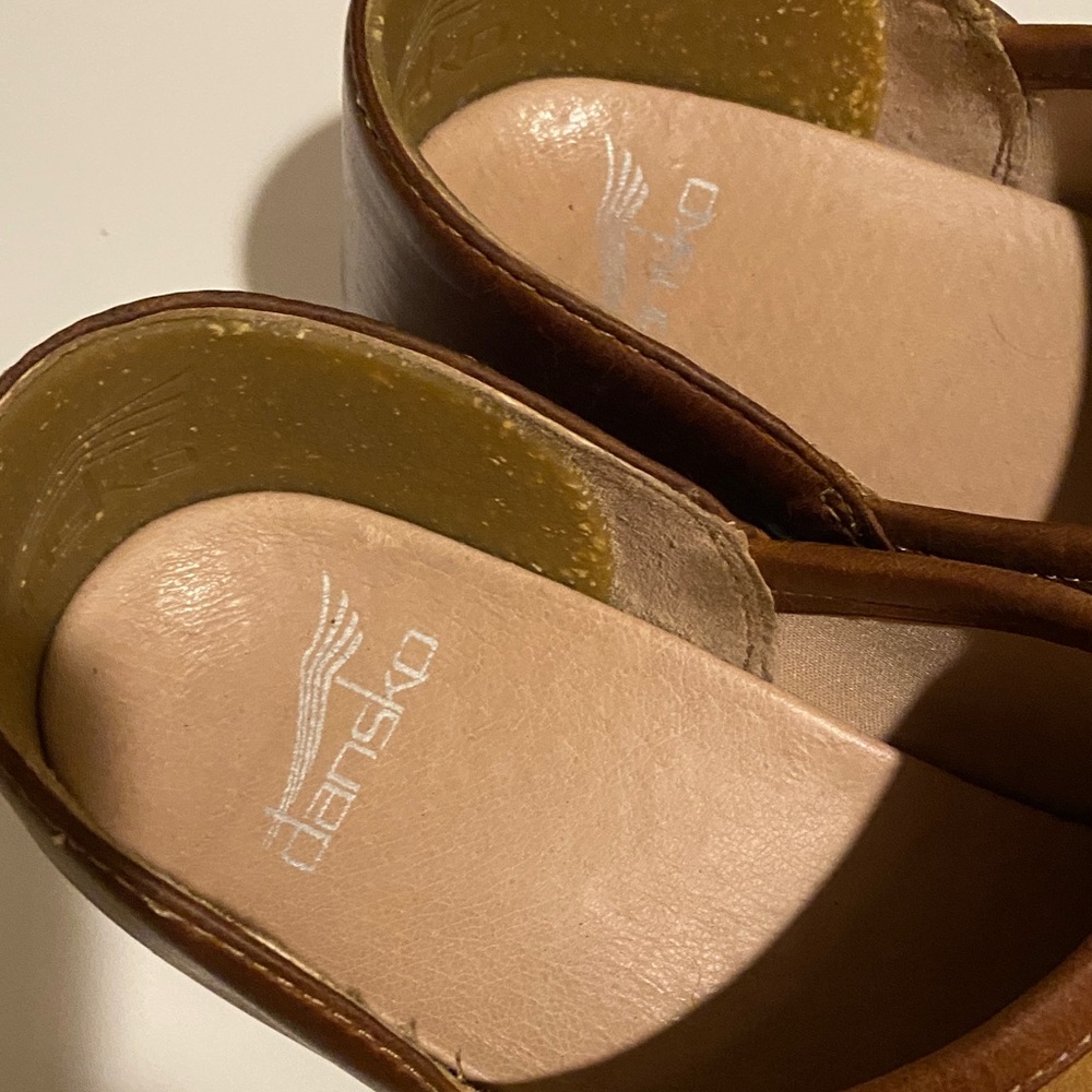 Dansko Tan and Brown Leather clogs - Picture 3 of 8